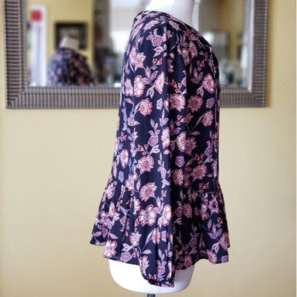 NWT LOFT Floral Ruffled Bottom Peasant Top Small - Picture 9 of 12